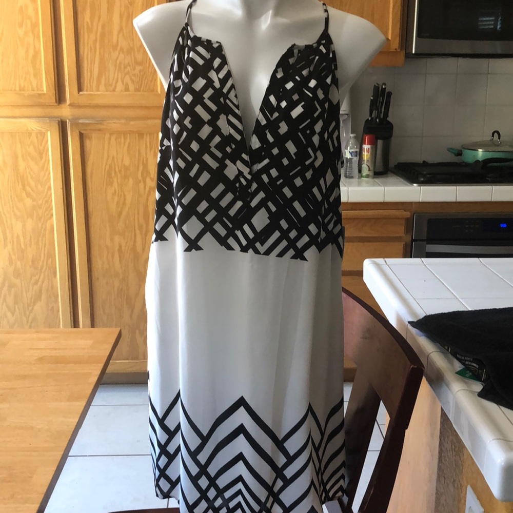 Black and white cocktail dress, short